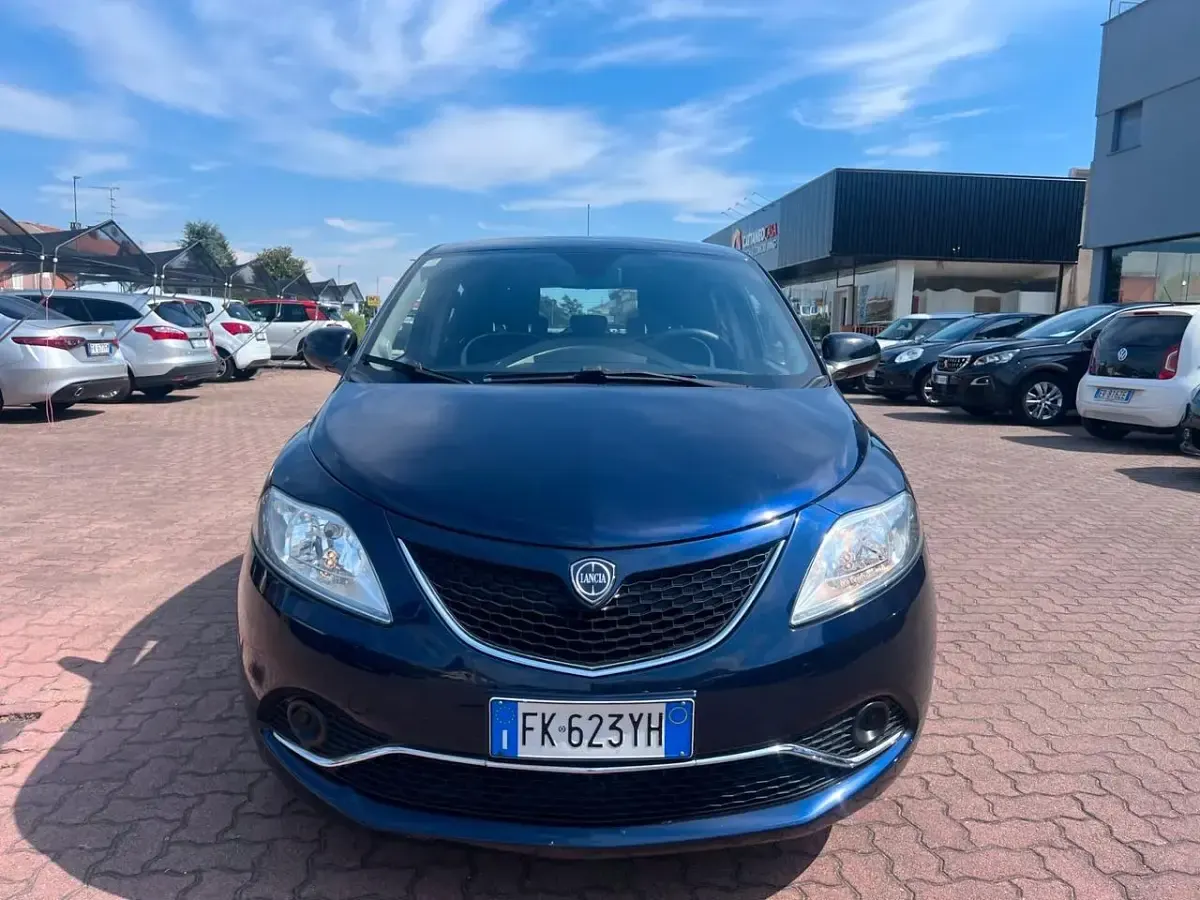 Usata Lancia Ypsilon S 95 CV (69 kW) 2017 Blu Utilitaria