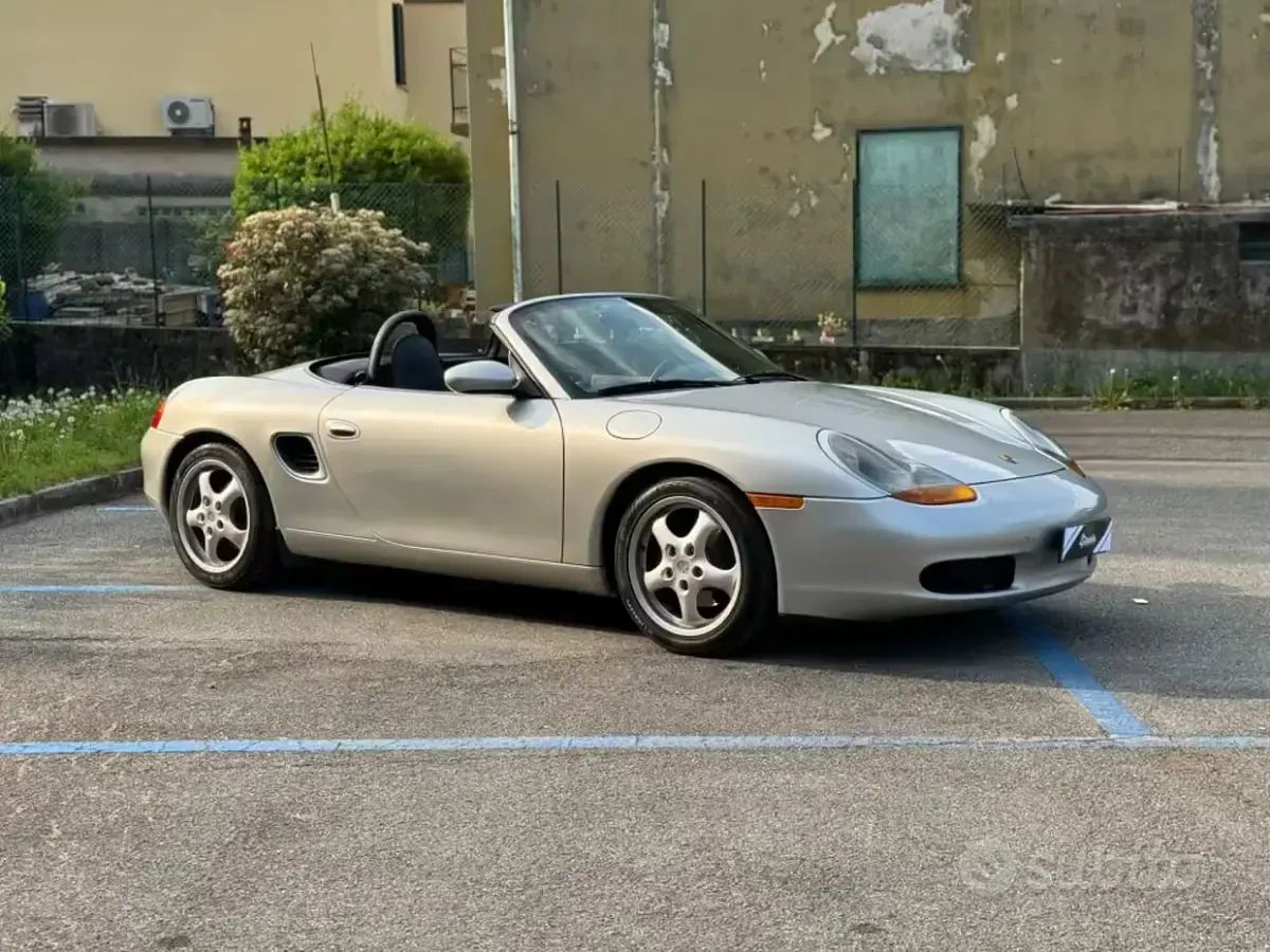 Usata Porsche Boxster 204 CV (150 kW) 1996 Grigio Cabrio
