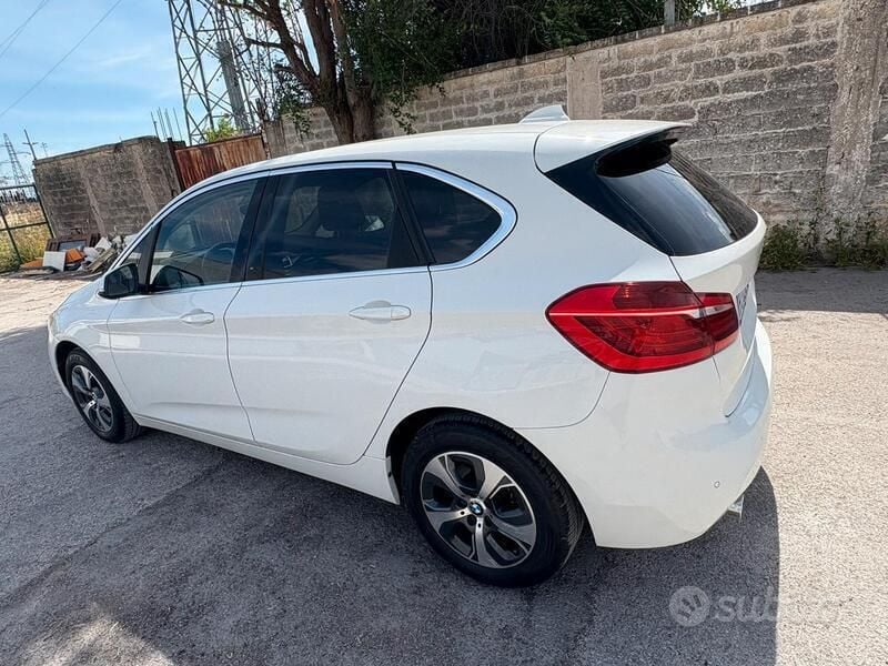 Usata BMW 216 Active Tourer Luxury Line 116 CV (85 kW) 2017 Bianco Monovolume