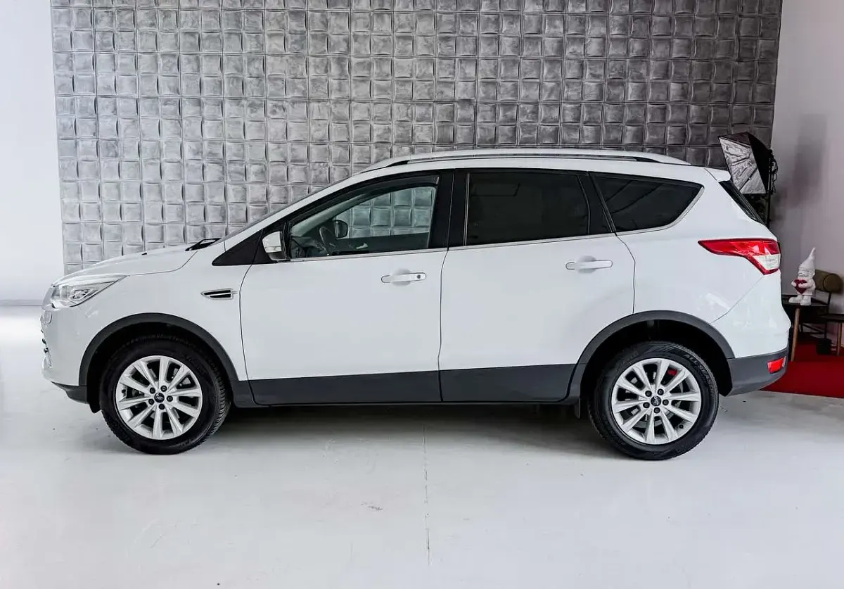 Usata Ford Kuga Titanium 150 CV (110 kW) 2015 Bianco SUV