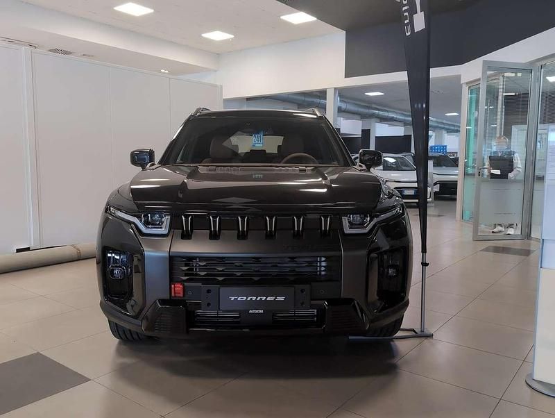 Nuova Ssangyong (KGM) Torres 163 CV (119 kW) 2026 Nero SUV