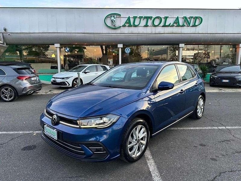 Blu metallizzato Usata 2022 VW Polo Style Tre volumi | 15.990 € (Buon prezzo) - Immagine 1/4