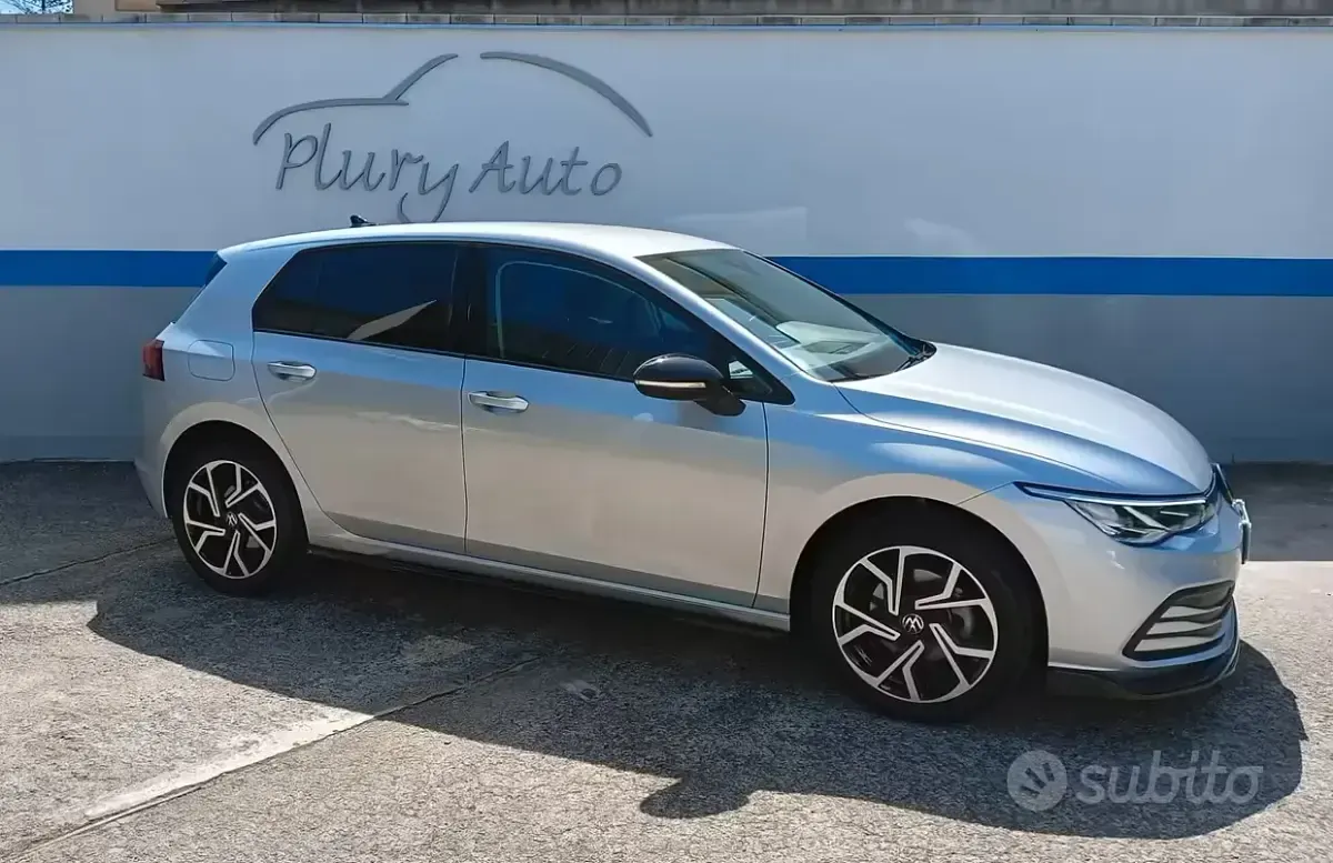 Usata VW Golf VIII Business 110 CV (80 kW) 2020 Grigio Berlina