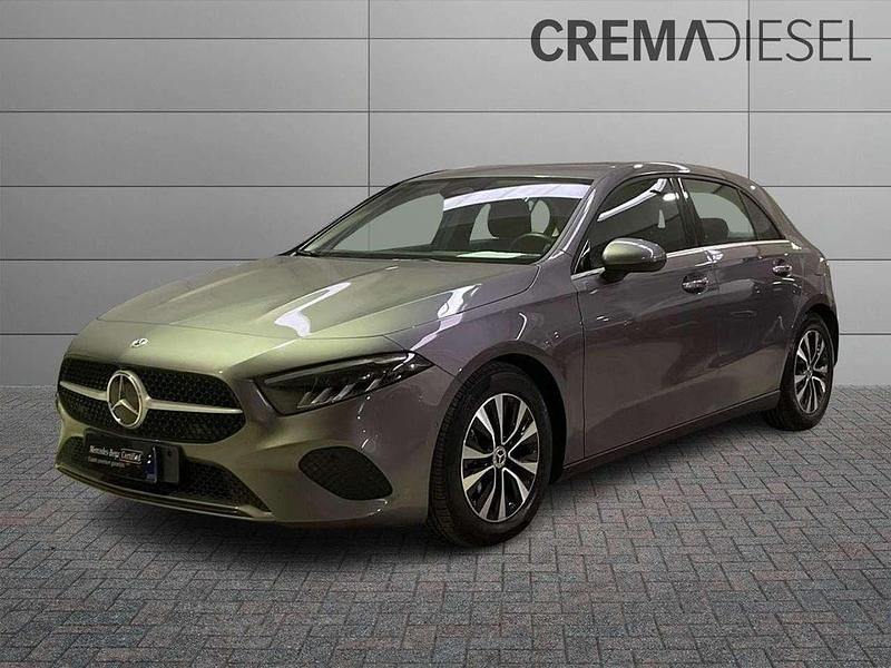 Grigio Usata 2025 Mercedes A180 Advanced Berlina | 27.900 € (Super prezzo) - Immagine 1/4