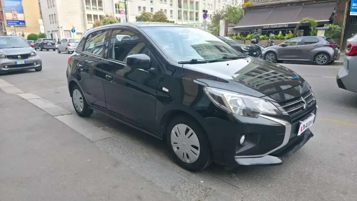 Usata Mitsubishi Space Star 71 CV (52 kW) 2021 Nero Utilitaria