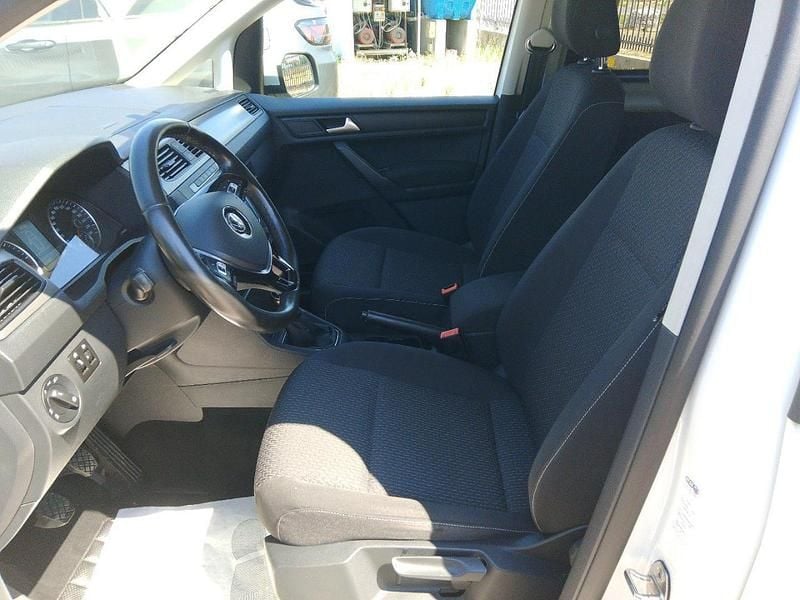 Usata VW Caddy Maxi 102 CV (75 kW) 2017 Bianco Monovolume