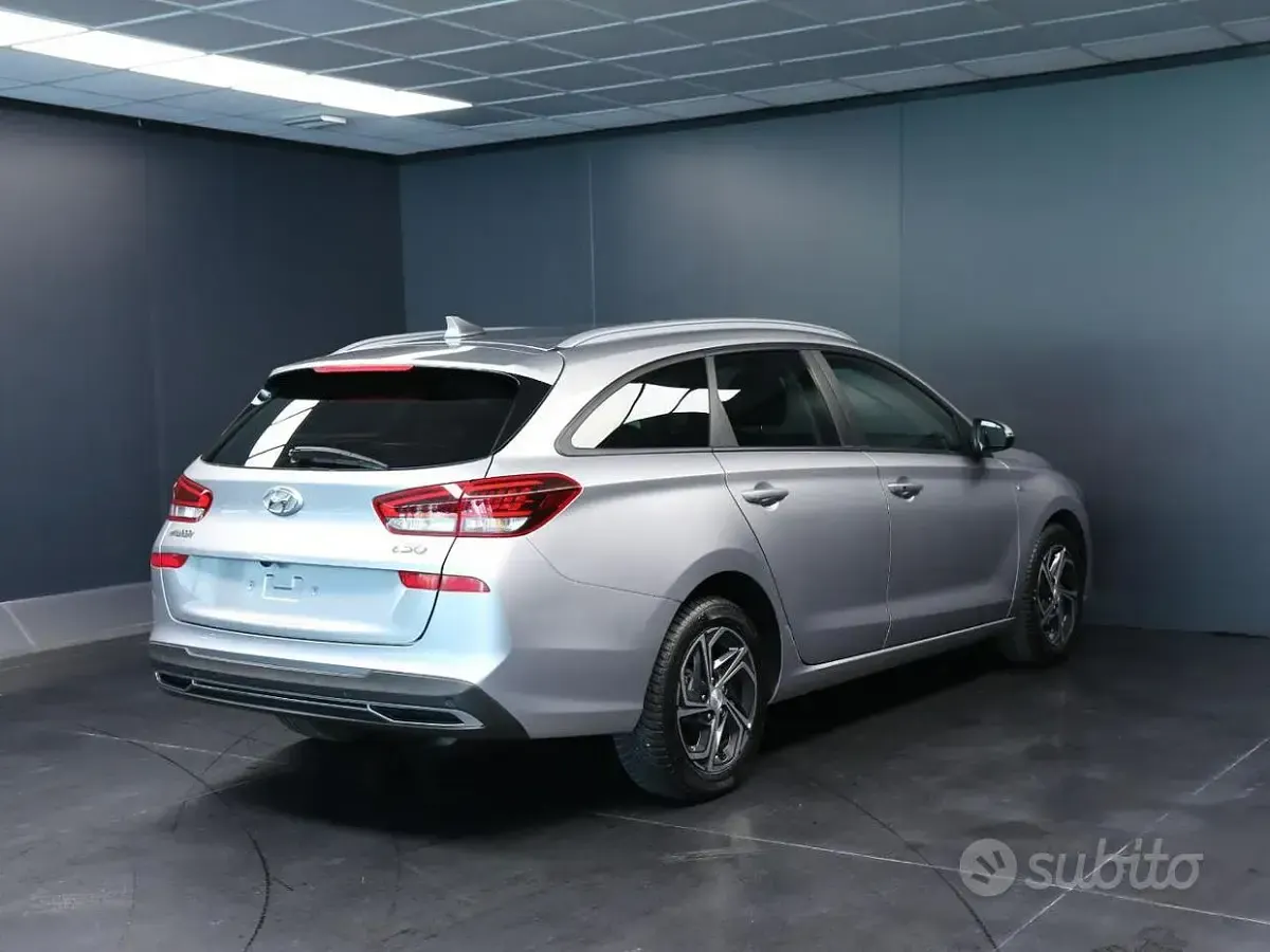 Usata Hyundai i30 Prime 120 CV (88 kW) 2023 Grigio Station wagon