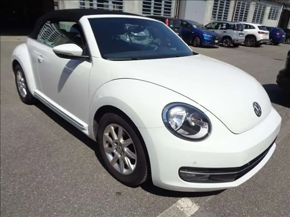 Usata VW Beetle Design 105 CV (77 kW) 2016 Bianco Utilitaria