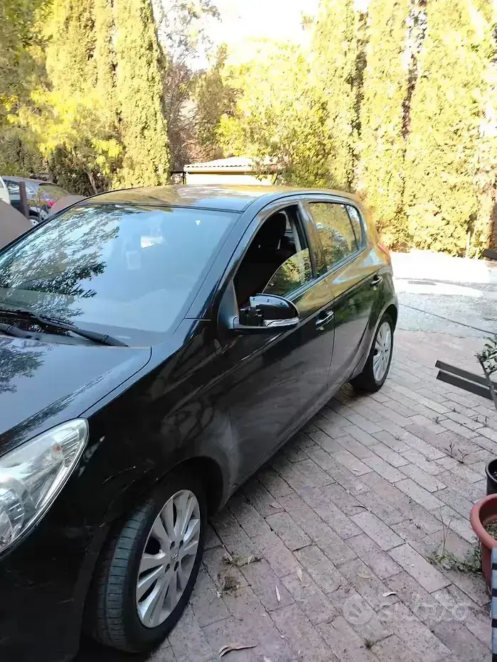 Usata Hyundai i20 115 CV (84 kW) 2012 Nero Utilitaria
