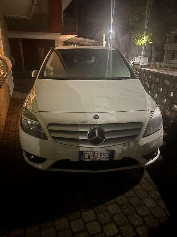 Usata Mercedes B200 Premium 136 CV (100 kW) 2014 Monovolume