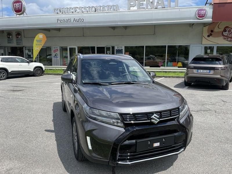 Grigio Nuova 2025 Suzuki Vitara Cool SUV | 22.900 € (Super prezzo) - Immagine 1/4