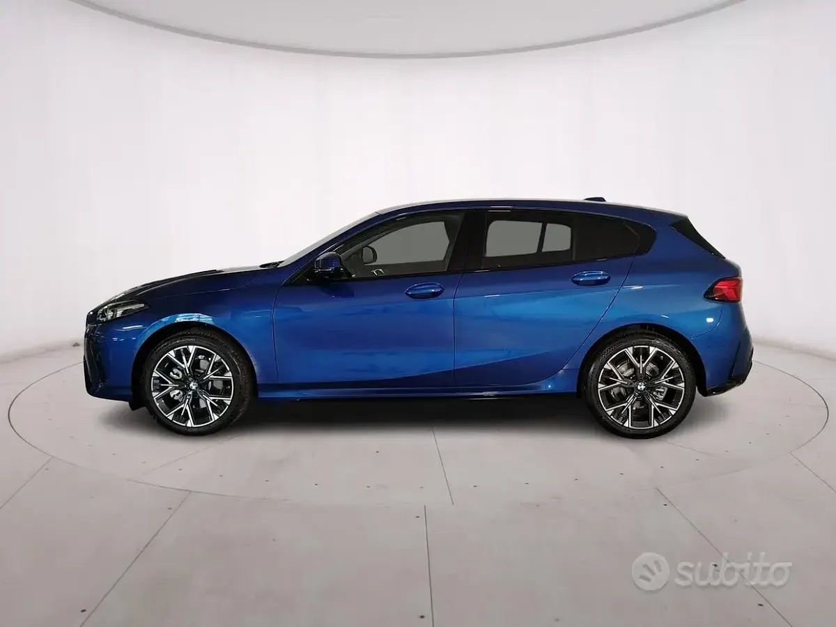 Nuova BMW 118 M Sport 150 CV (110 kW) 2026 Blu Utilitaria