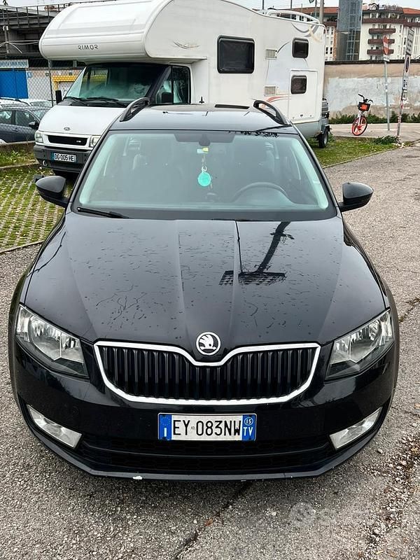Usata Skoda Octavia 110 CV (80 kW) 2015 Nero Station wagon