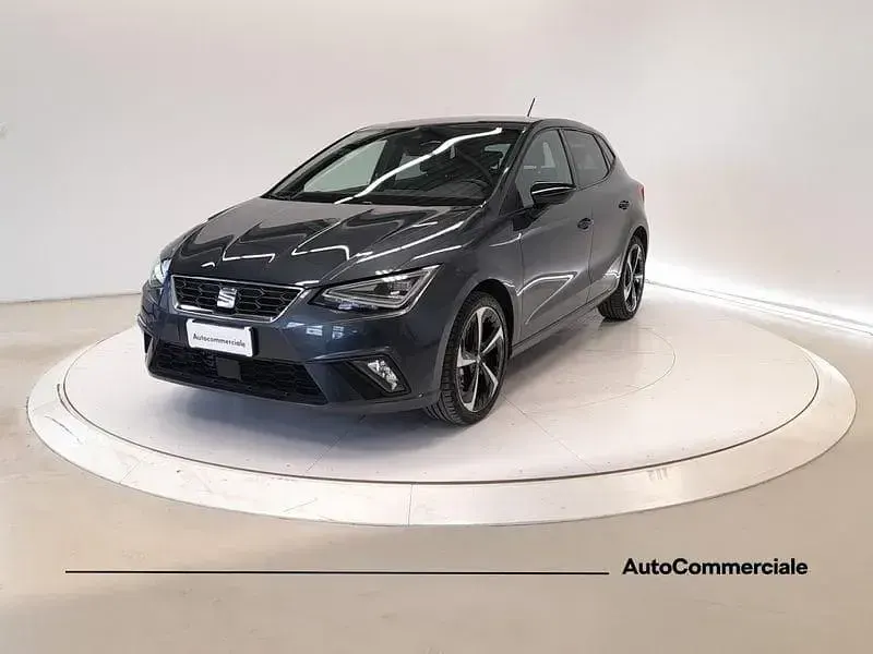 Usata Seat Ibiza FR 89 CV (65 kW) 2022 Grigio Utilitaria