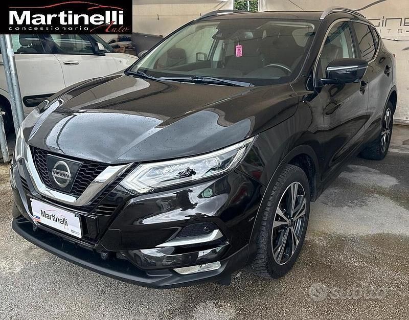 Usata Nissan Qashqai N-Connecta 130 CV (95 kW) 2018 Nero SUV