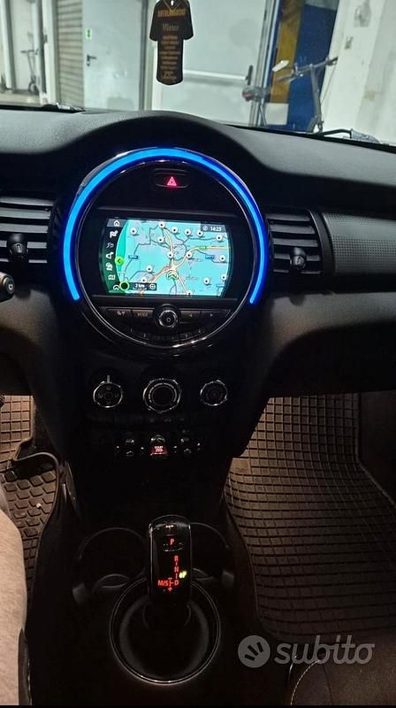 Usata Mini Cooper D 116 CV (85 kW) 2019 Grigio Utilitaria