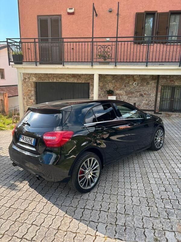 Usata Mercedes A200 136 CV (100 kW) 2014 Nero Berlina