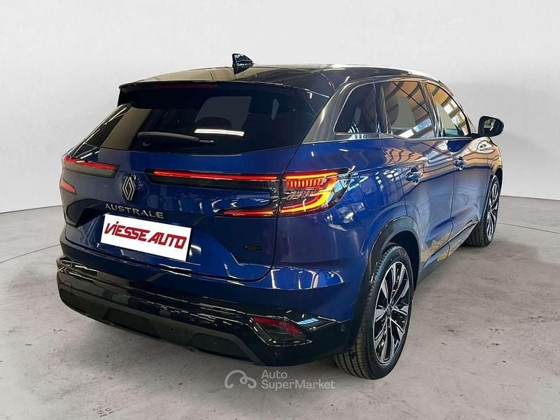 Usata Renault Austral Techno 131 CV (96 kW) 2023 Blu e tetto nero SUV