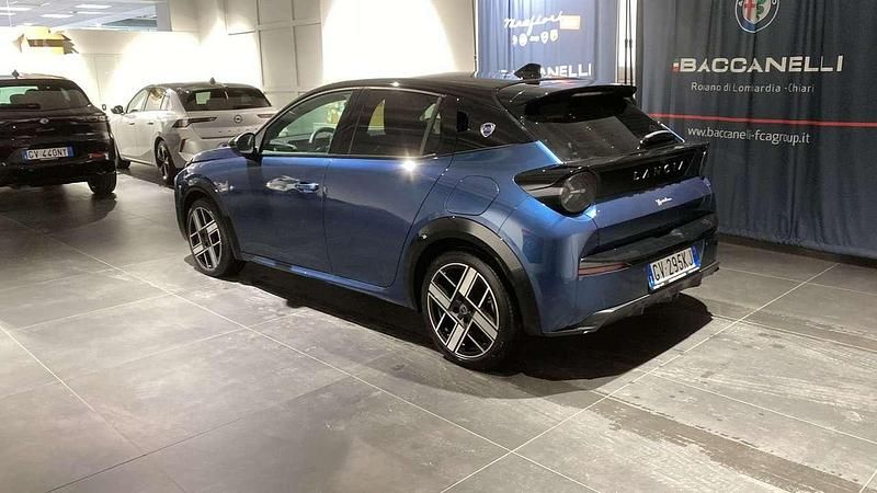 Usata Lancia Ypsilon 61 kW (84 CV) 2024 Blu/azzurro Utilitaria