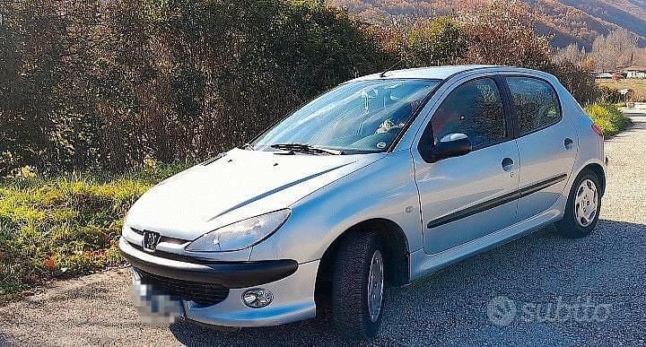 Usata Peugeot 206 68 CV (50 kW) 2002 Berlina