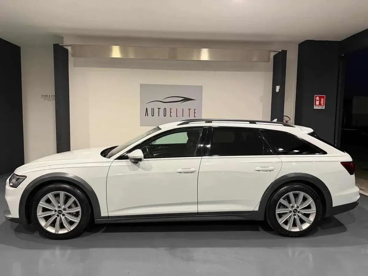 Usata Audi A6 Allroad Black Edition 204 CV (150 kW) 2022 Bianco Station wagon