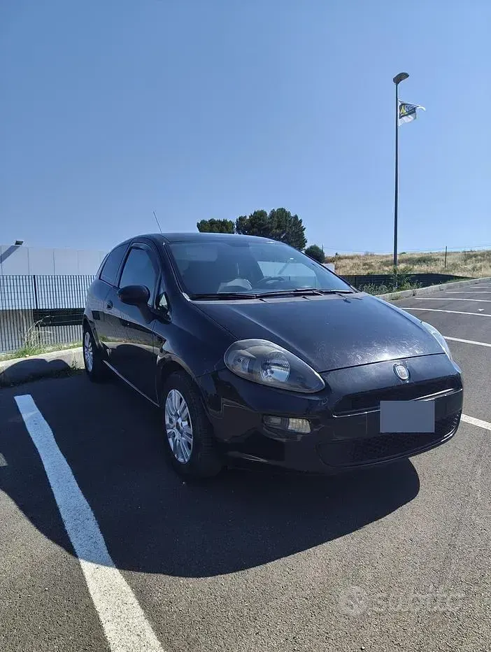 Usata Fiat Punto Evo 65 CV (47 kW) 2012 Nero Utilitaria