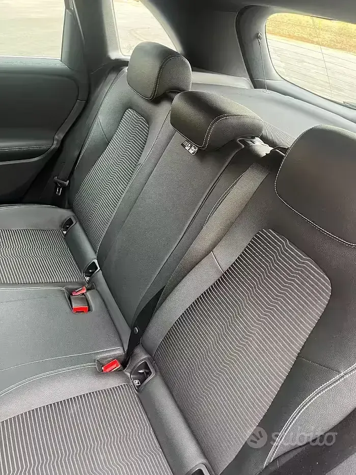 Usata Mercedes B180 116 CV (85 kW) 2022 Grigio Utilitaria