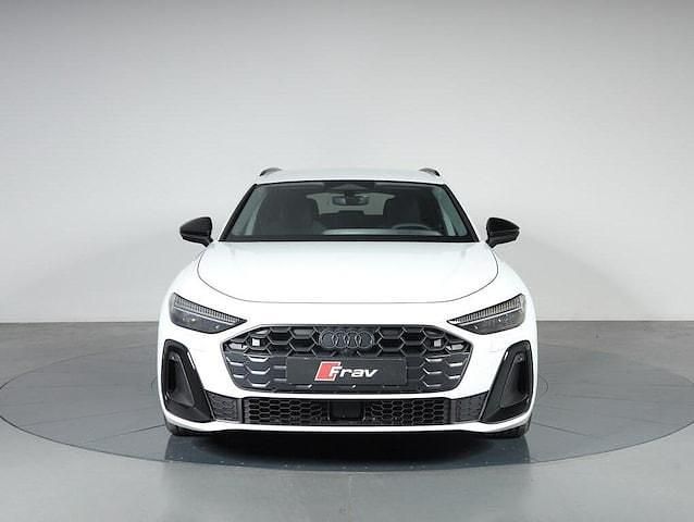 Nuova Audi A5 S-Line 204 CV (150 kW) 2025 Bianco ghiacciaio metallizzato Station wagon