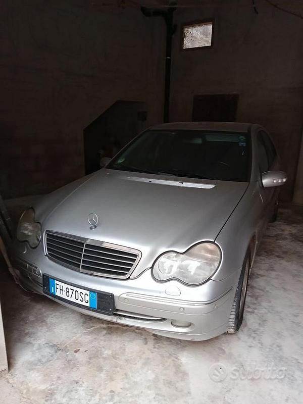 Usata Mercedes C220 Elegance 2001 Grigio Berlina