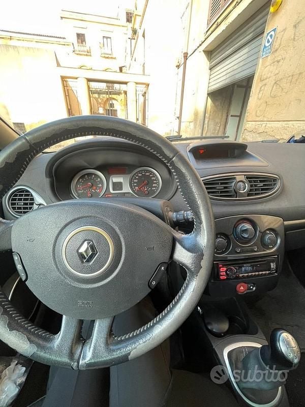 Blu Usata 2007 Renault Clio II Due volumi | 1300 € - Immagine 1/4