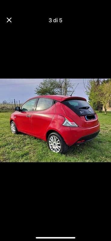 Usata Lancia Ypsilon 69 CV (50 kW) 2015 Utilitaria