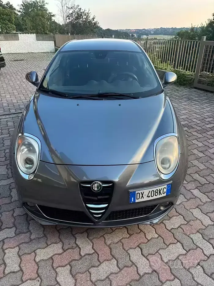 Usata Alfa Romeo MiTo 90 CV (66 kW) 2009 Grigio Utilitaria