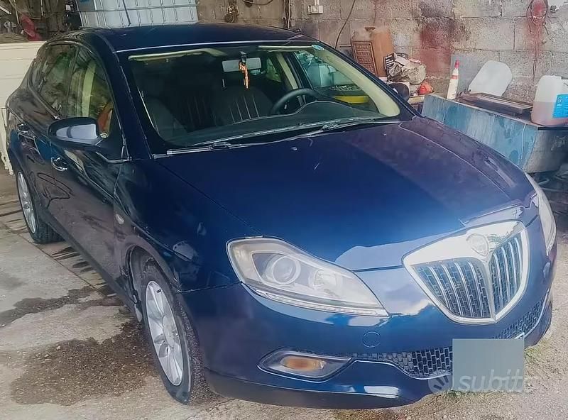 Gebraucht Lancia Delta 120 PS (88 kW) 2009 Blau Kleinwagen