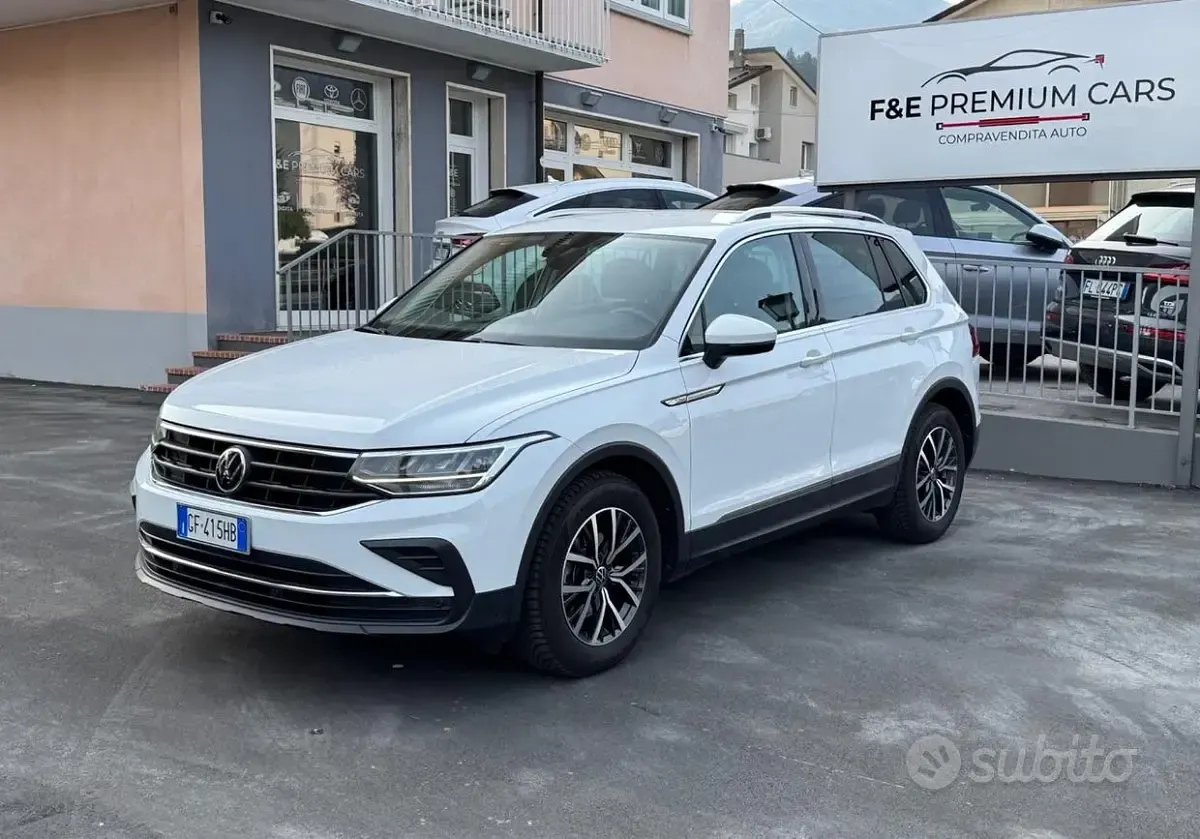 Usata VW Tiguan Life 122 CV (89 kW) 2021 Bianco SUV