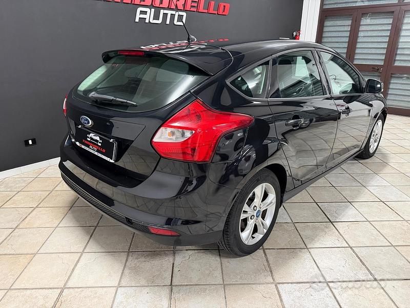 Usata Ford Focus Titanium 115 CV (84 kW) 2011 Nero Berlina