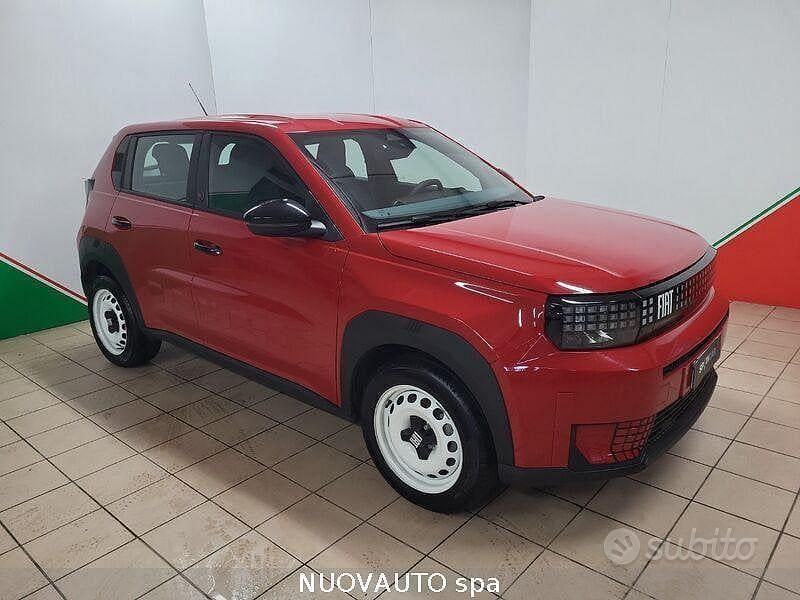 Usata Fiat Grande Panda Red 82 kW (112 CV) 2025 Rosso Utilitaria
