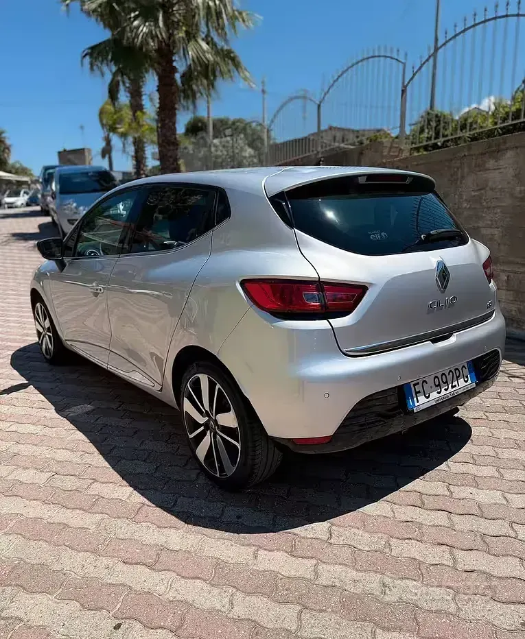 Usata Renault Clio IV 90 CV (66 kW) 2016 Grigio Berlina