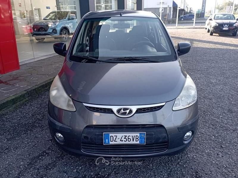 Usata Hyundai i10 67 CV (49 kW) 2009 Gray Utilitaria