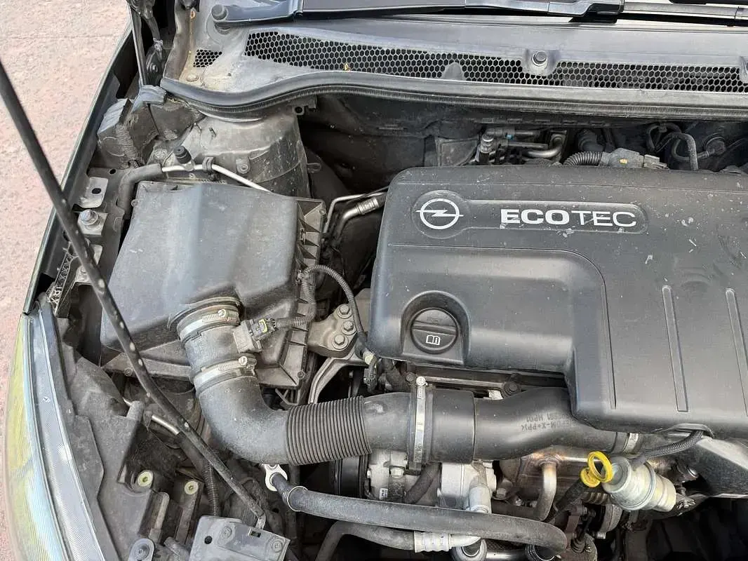 Usata Opel Astra Cosmo 110 CV (80 kW) 2014 Station wagon