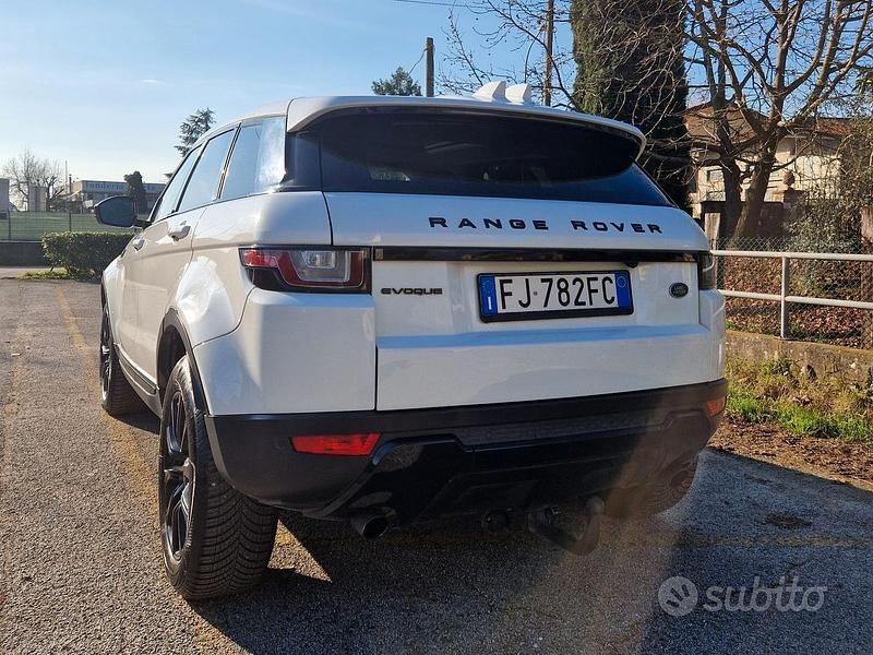 Usata Land Rover Range Rover evoque 150 CV (110 kW) 2017 Bianco SUV