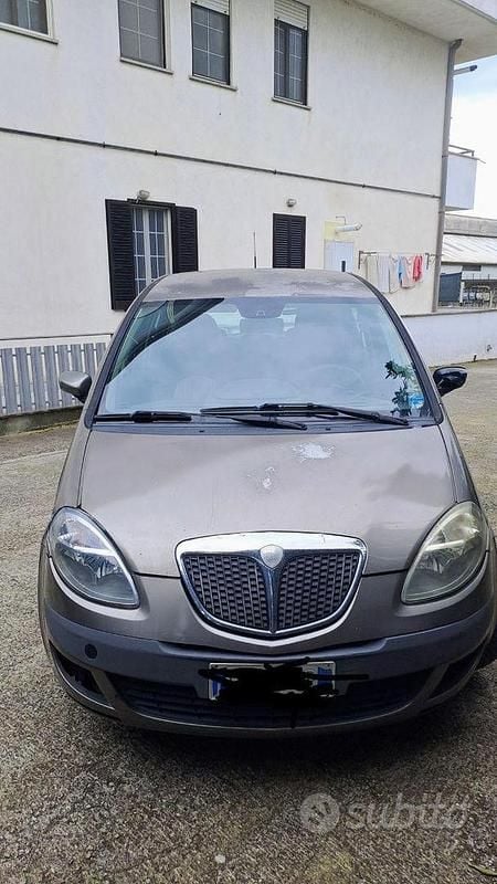Usata Lancia Musa 90 CV (66 kW) 2007 Monovolume