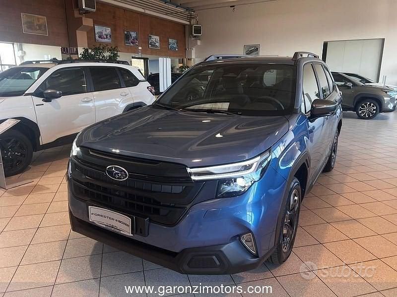 Blu Nuova 2025 Subaru Forester Style SUV | 38.790 € (Ottimo prezzo) - Immagine 1/4