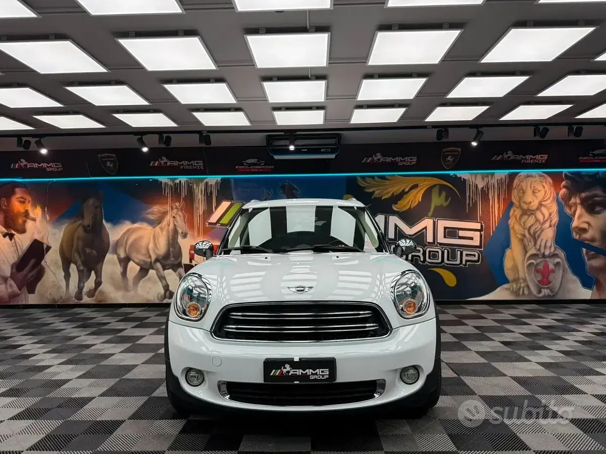 Usata Mini One Countryman 98 CV (72 kW) 2016 Bianco SUV