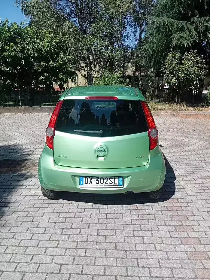 Usata Opel Agila 65 CV (47 kW) 2009 Utilitaria
