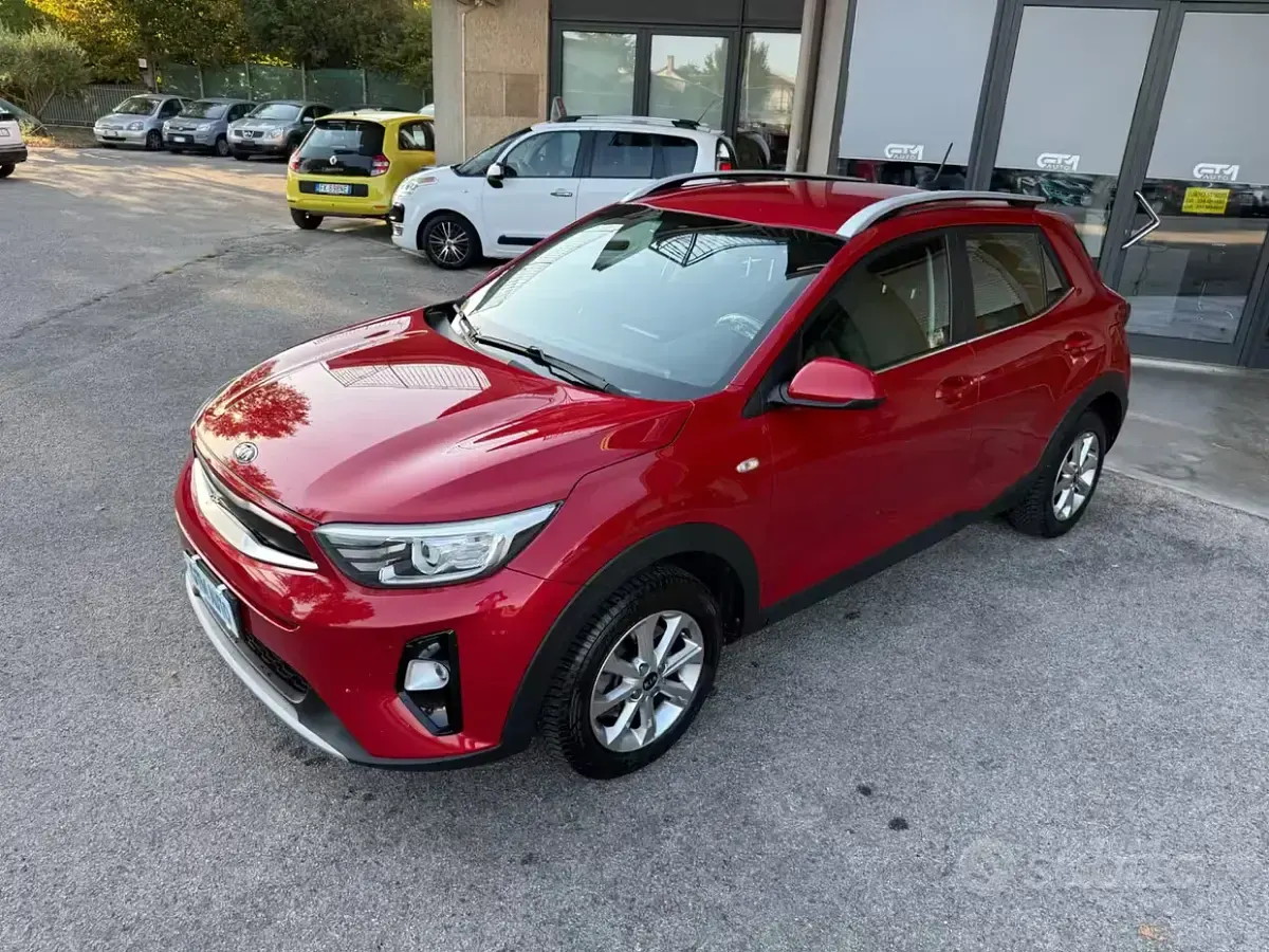 Usata Kia Stonic Style 97 CV (71 kW) 2018 Rosso SUV