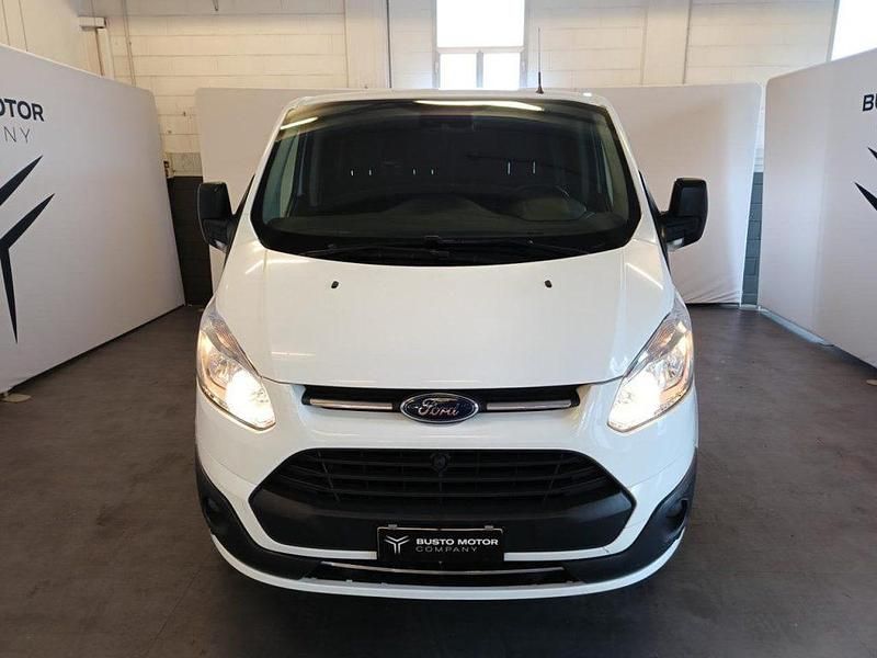 Usata Ford Transit Custom Titanium 131 CV (96 kW) 2018 Bianco / pastello Berlina