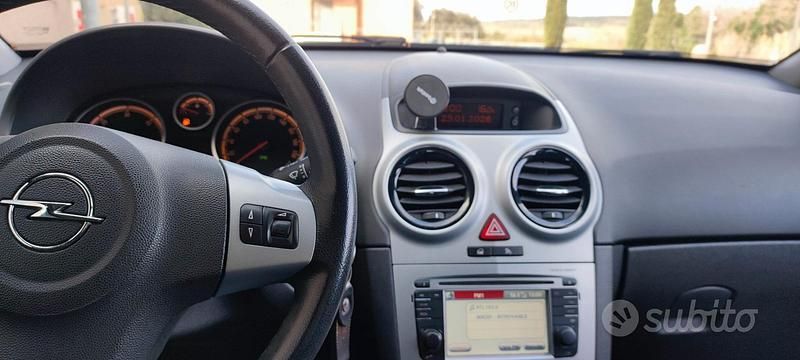 Usata Opel Corsa 95 CV (69 kW) 2012 Grigio Utilitaria