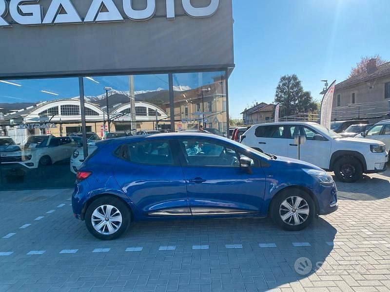 Usata Renault Clio V Zen 90 CV (66 kW) 2019 Blu Berlina