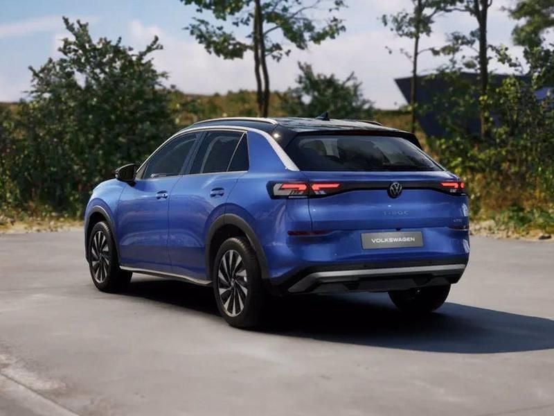 Nuova VW T-Roc Life 116 CV (85 kW) 2026 Celestial blue metallizzato nero SUV