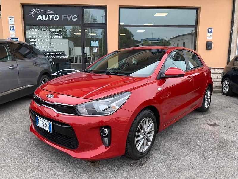 Usata Kia Rio 84 CV (61 kW) 2020 Rosso Utilitaria